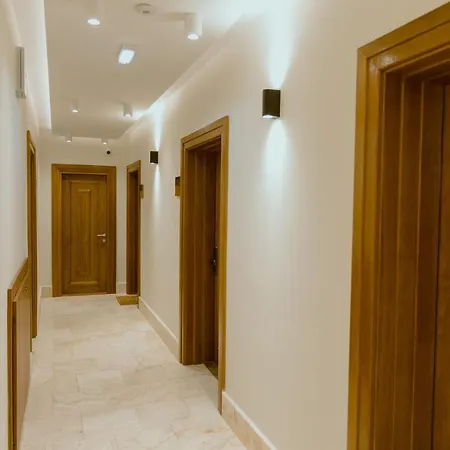 Lakeside Апартаменты *